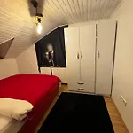 Snow Hill House Apartmanhotel 4*