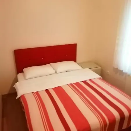 מלון דירות Snow Hill House